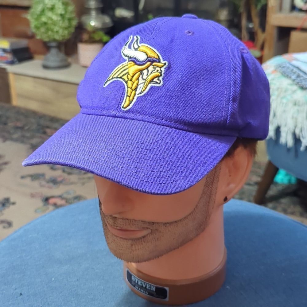 Minnesota Vikings Reebok‎ Onfield Licensed NFL Team Logo Adjustable Cap Hat